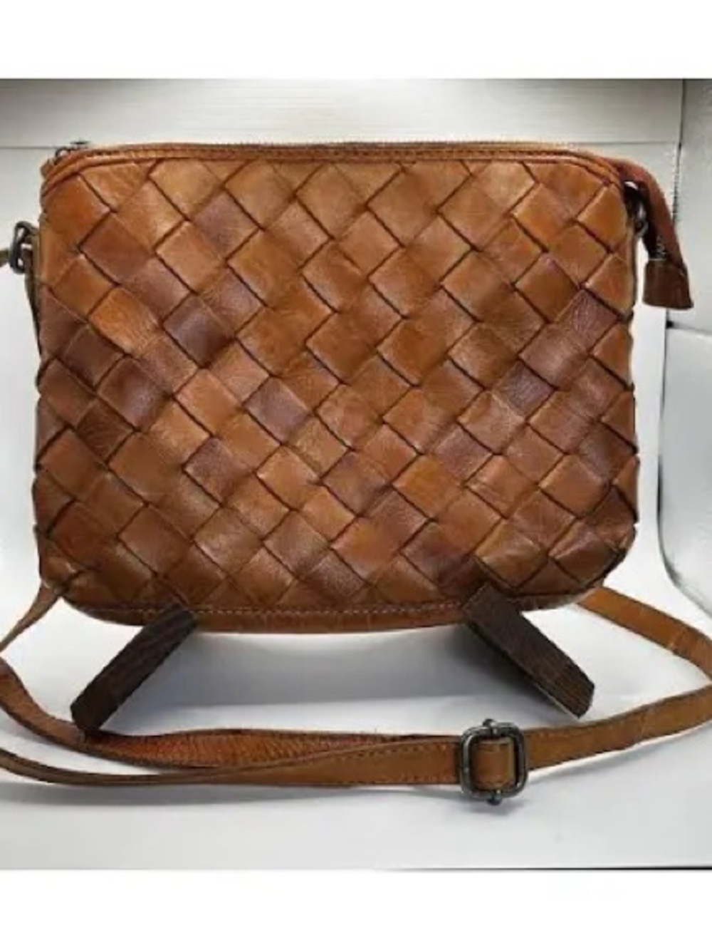 Vilenca Holland Woven Leather Crossbody Bag in Cognac